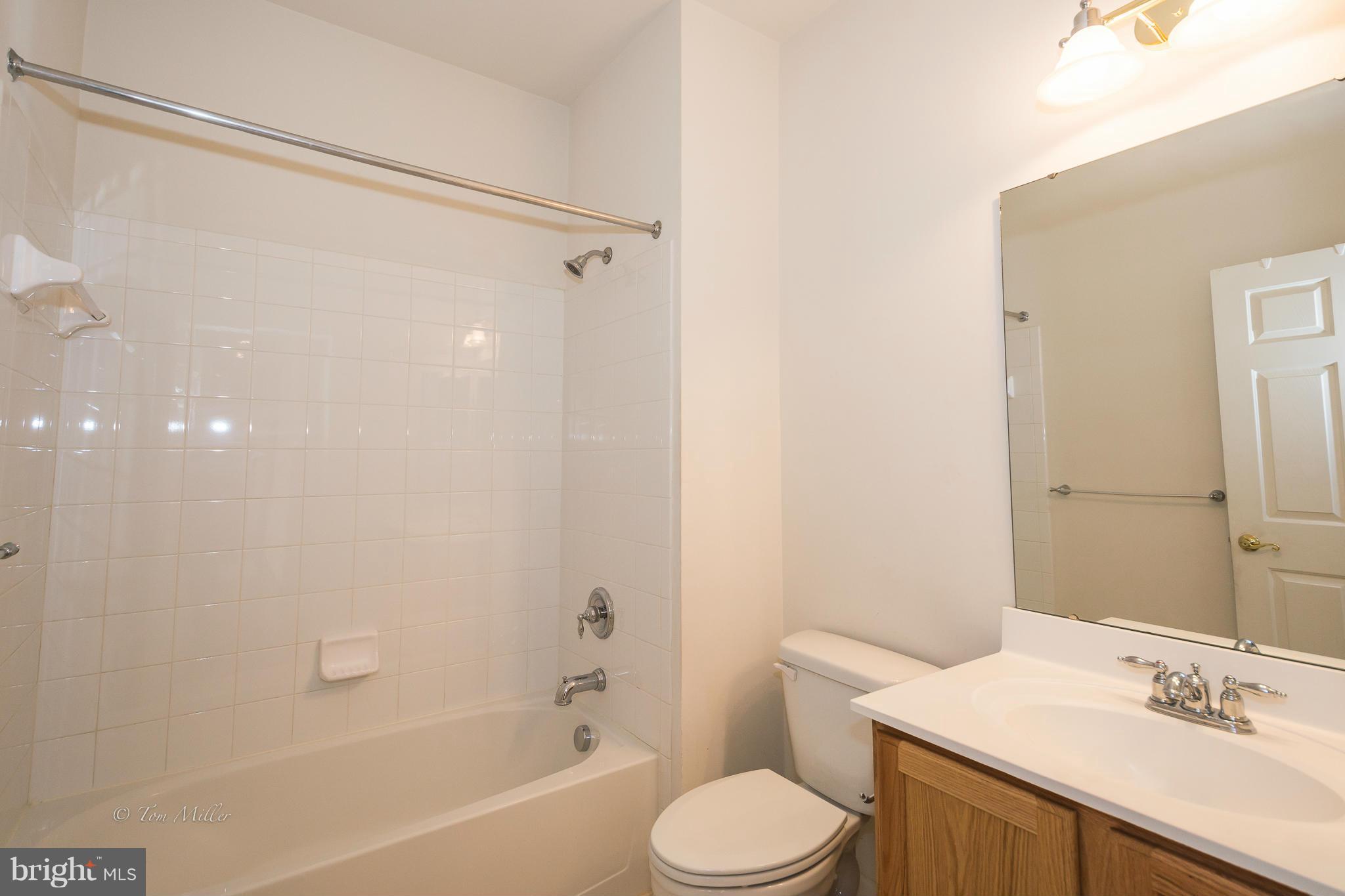 LEE PROPERTY - Residential Lease