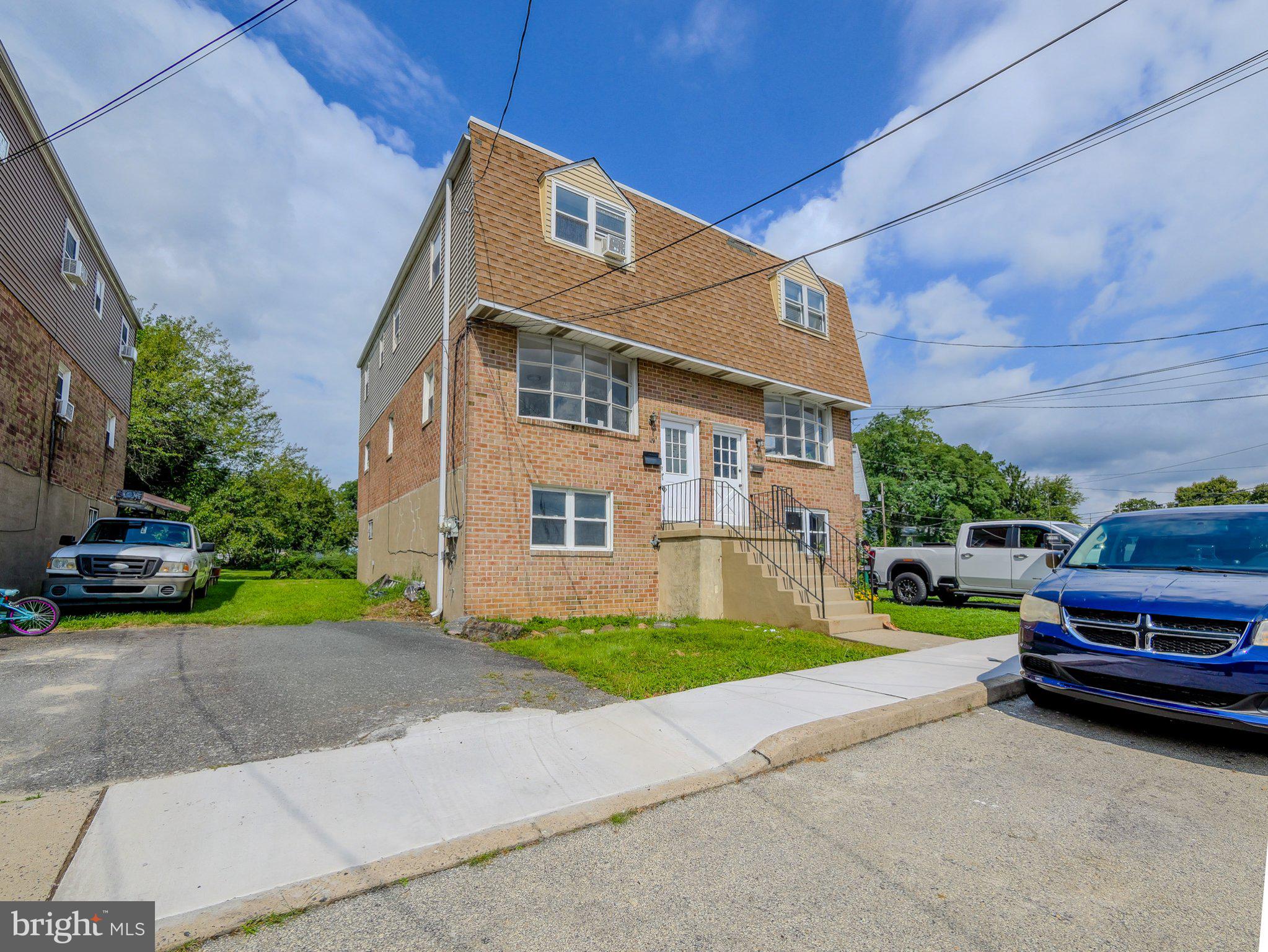 119 EAST LANE