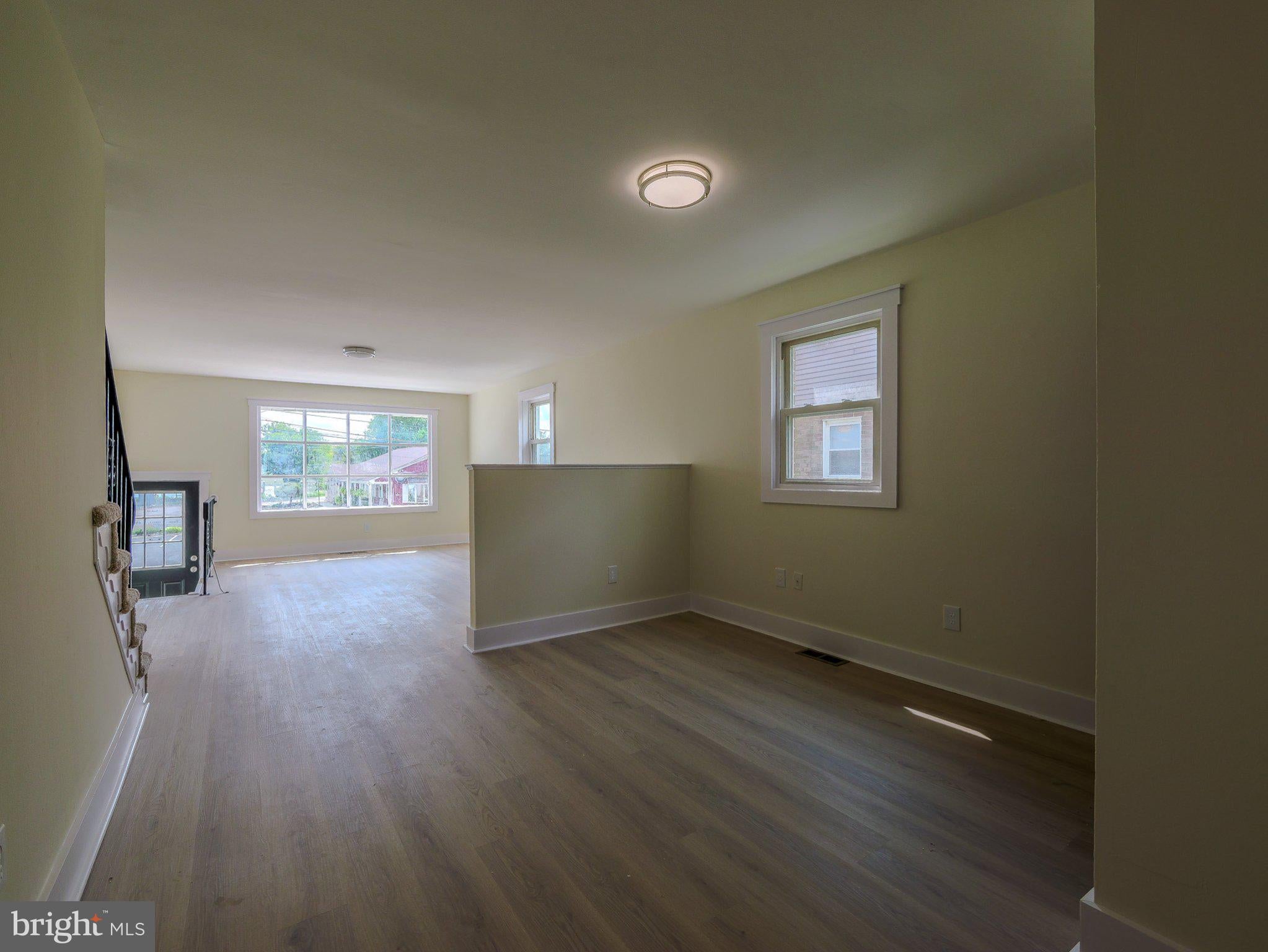 119 EAST LANE