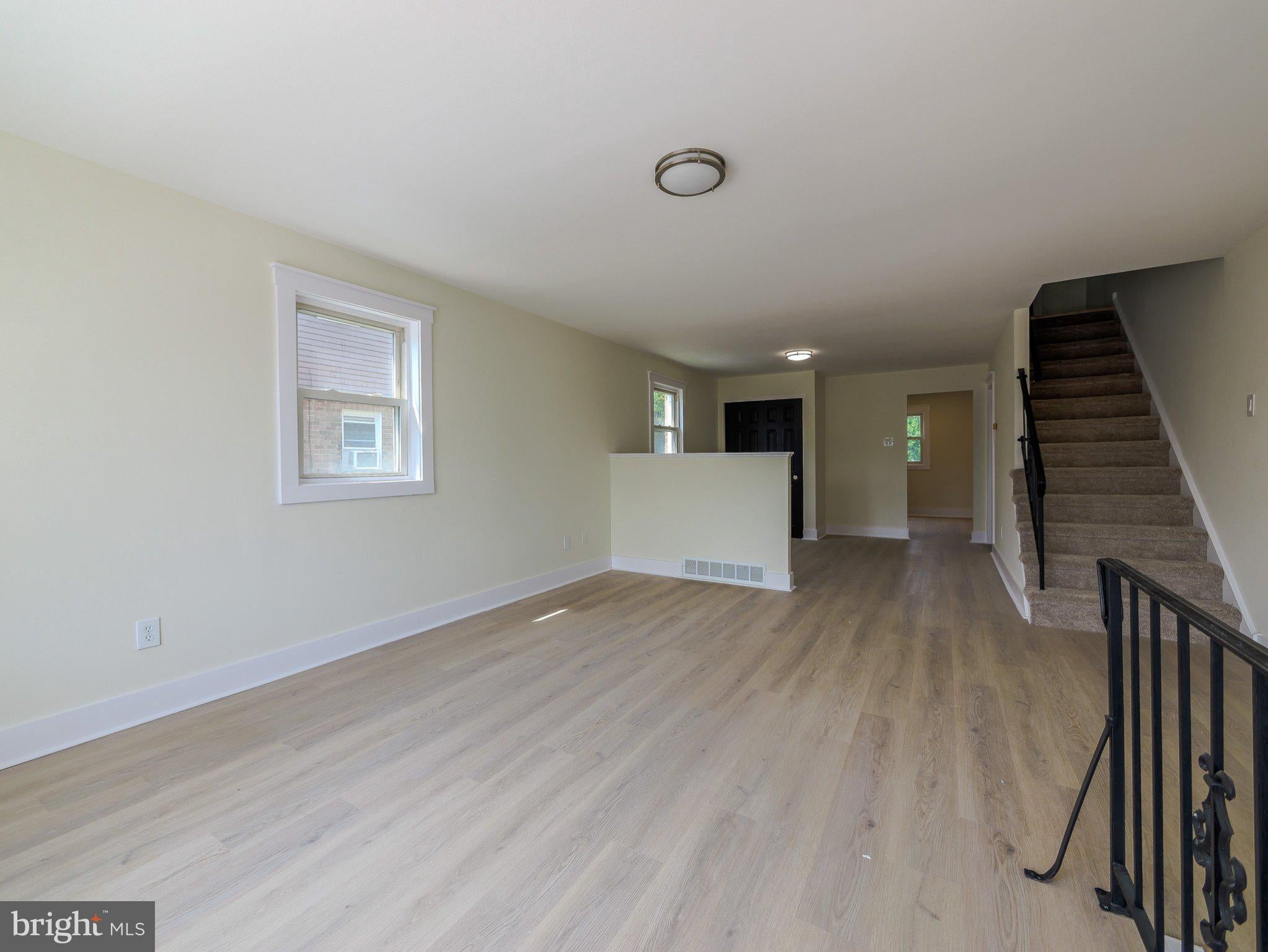 119 EAST LANE