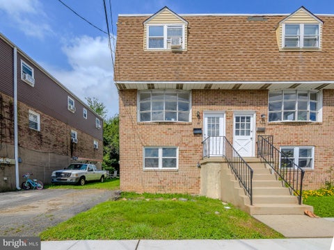 Townhouse For Sale - 119 East Lane<br/> Delaware County, RIDLEY PARK, PA 19078