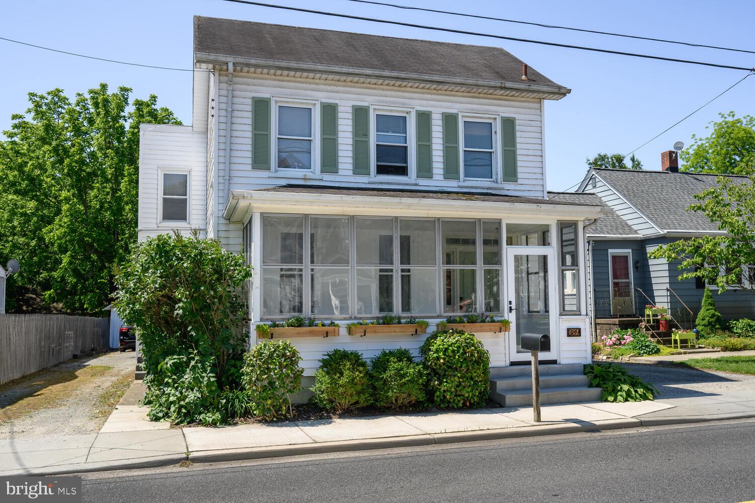 MILLINGTON - Residential