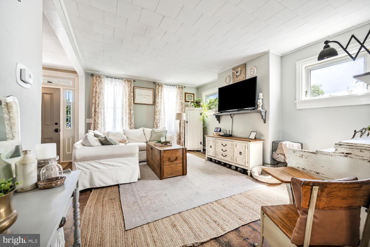 MILLINGTON - Residential