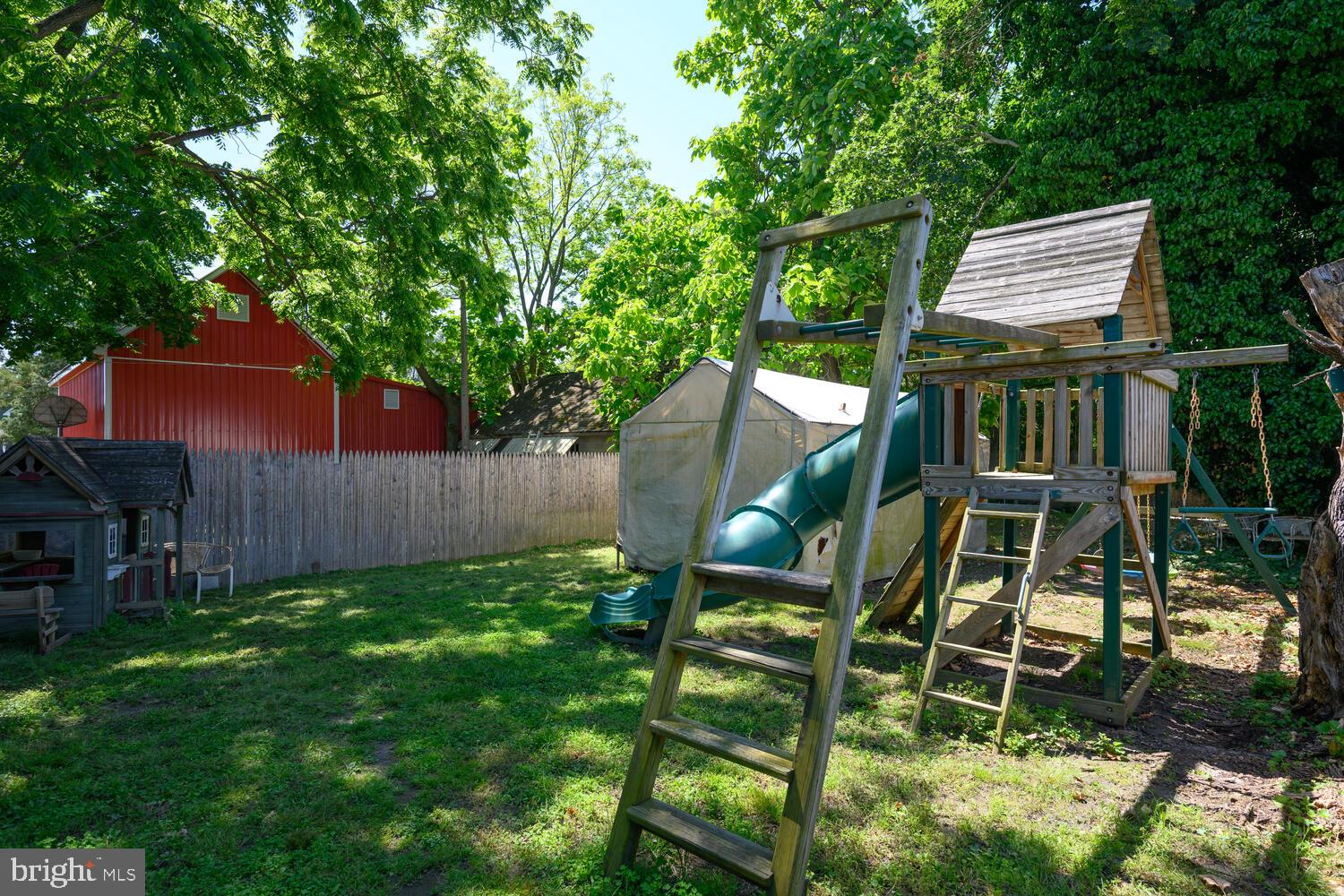 MILLINGTON - Residential