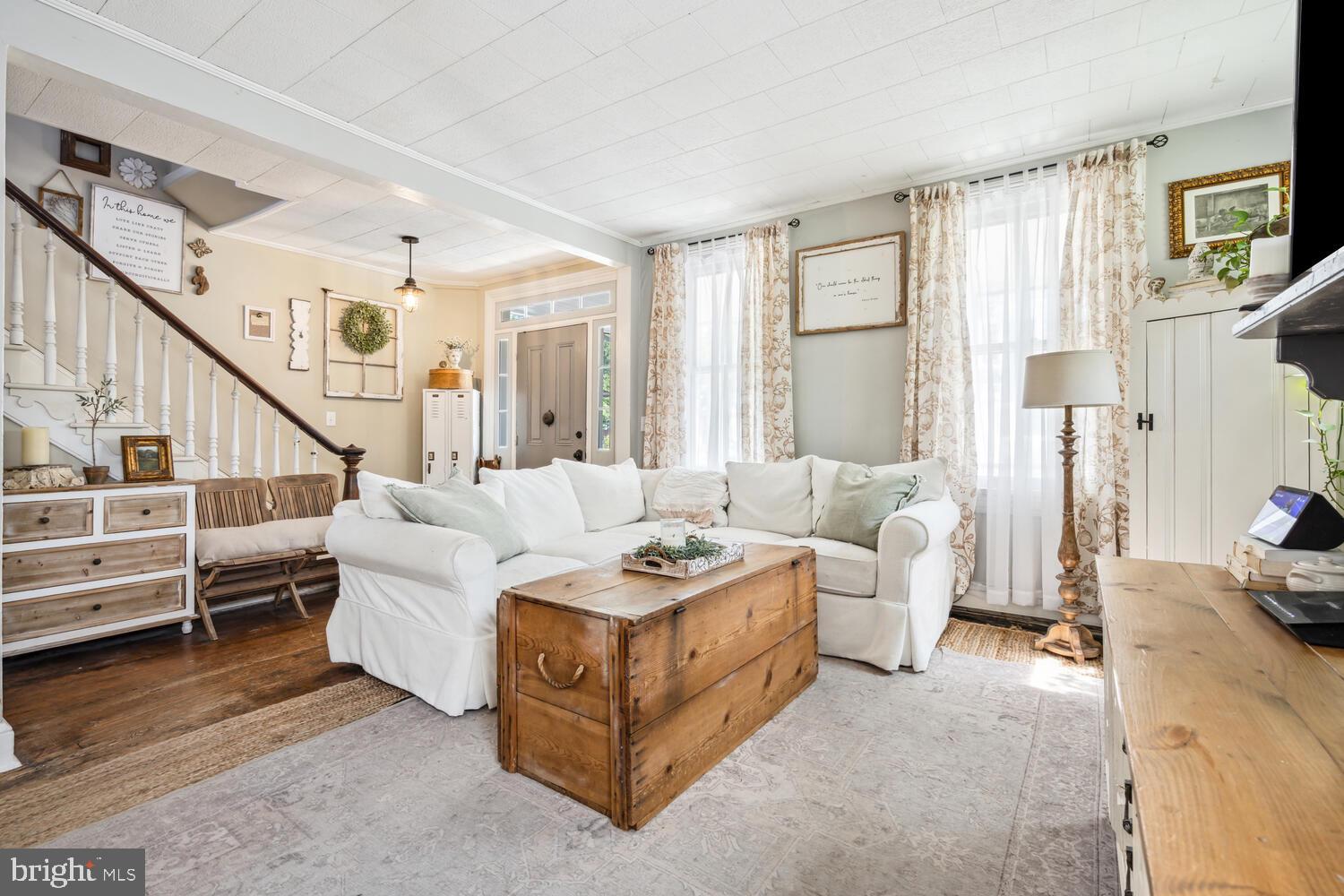 MILLINGTON - Residential