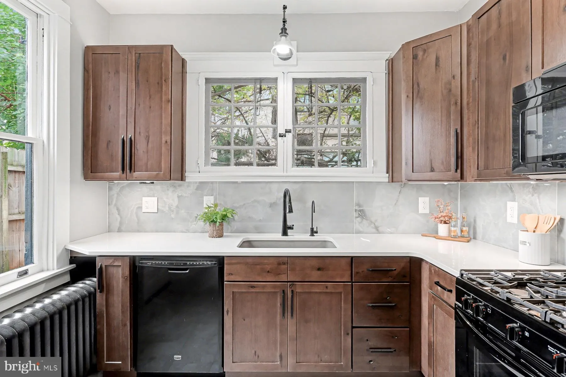 Lancaster, Pennsylvania 17603, United States, 4 Bedrooms Bedrooms, ,2 BathroomsBathrooms,Residential,Active,223772