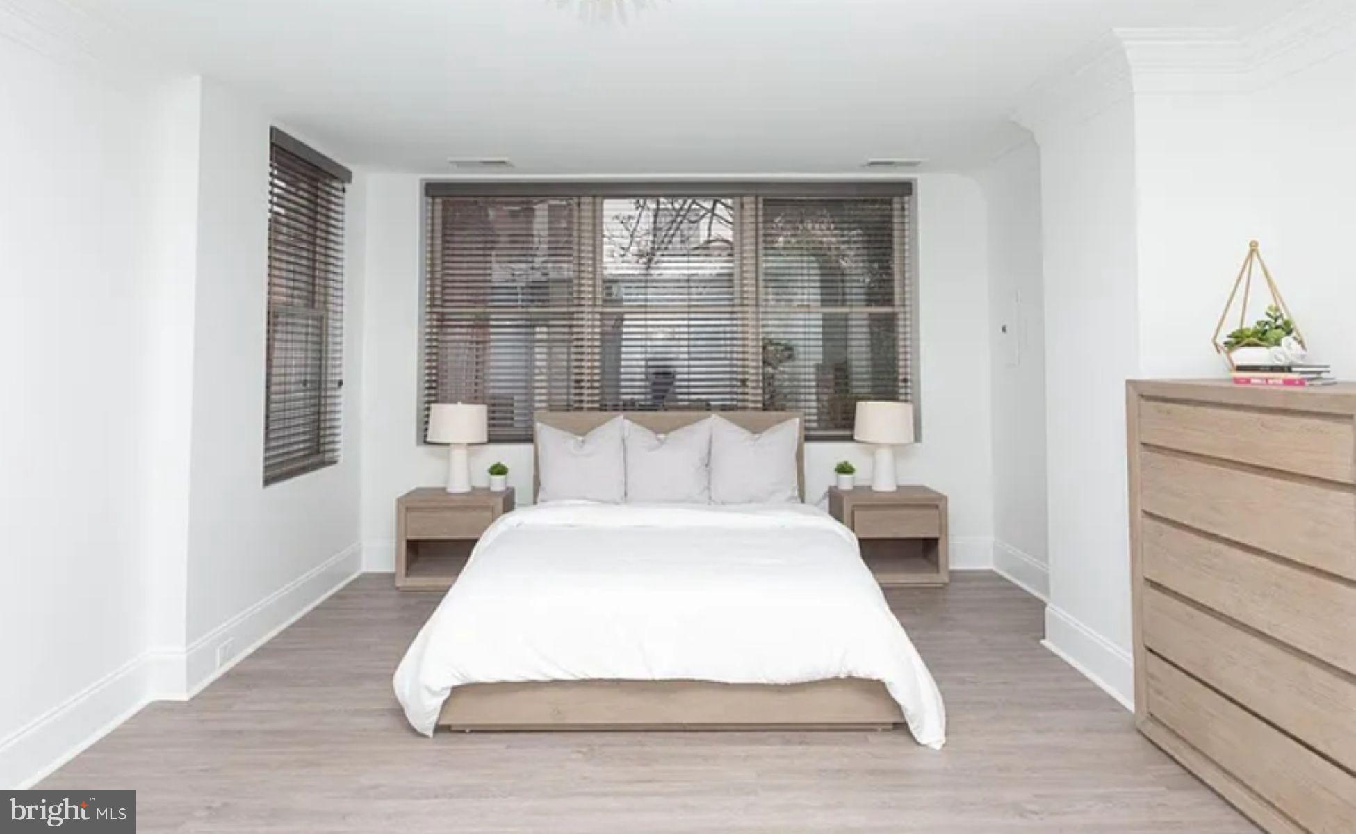 MOUNT VERNON PLACE HISTORIC DISTRICT - Residential Lease