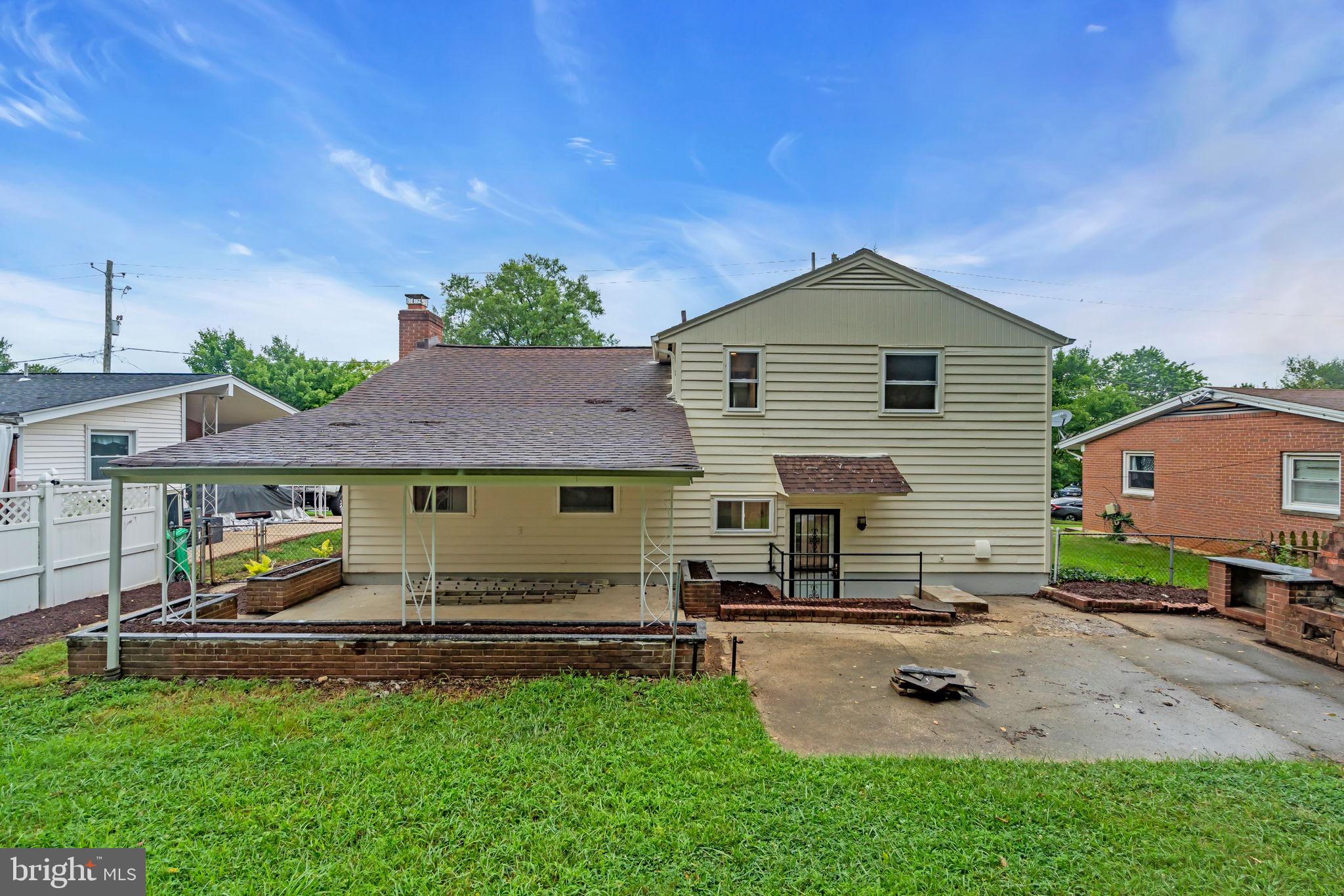 RIVER RIDGE ESTATES - Residential