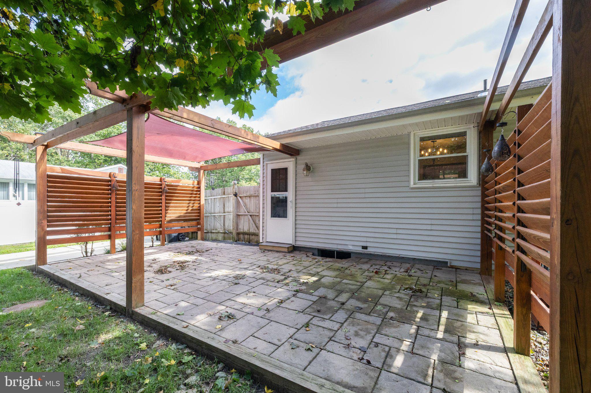 207 W ELM AVENUE