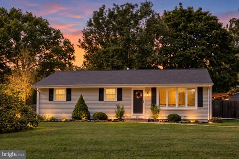 207 W Elm Avenue, Berlin, NJ 08009 - #: NJCD2128782