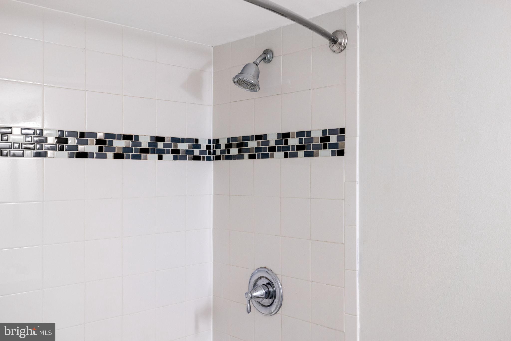 CHESTNUT GROVE - Residential Lease