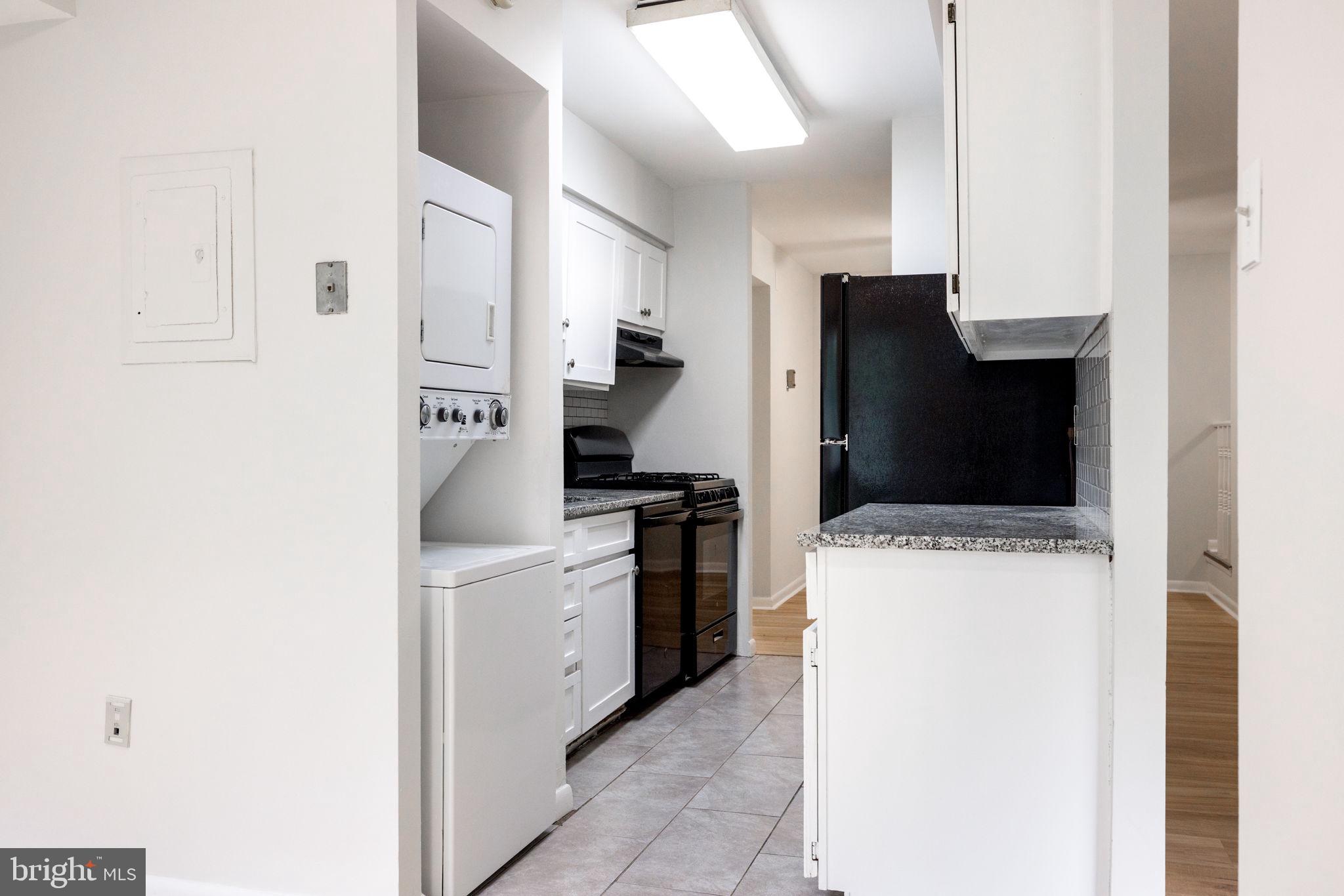 CHESTNUT GROVE - Residential Lease