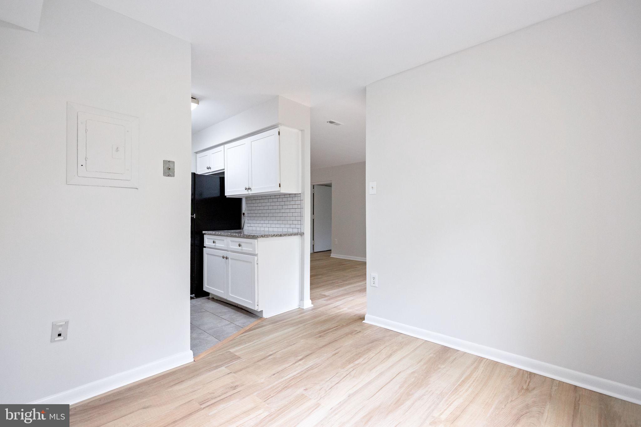 CHESTNUT GROVE - Residential Lease