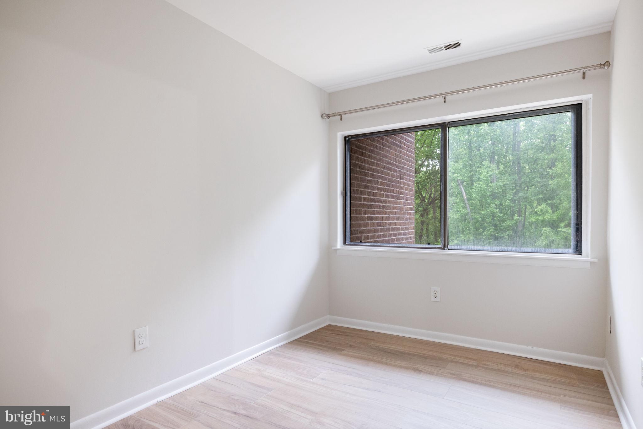 CHESTNUT GROVE - Residential Lease