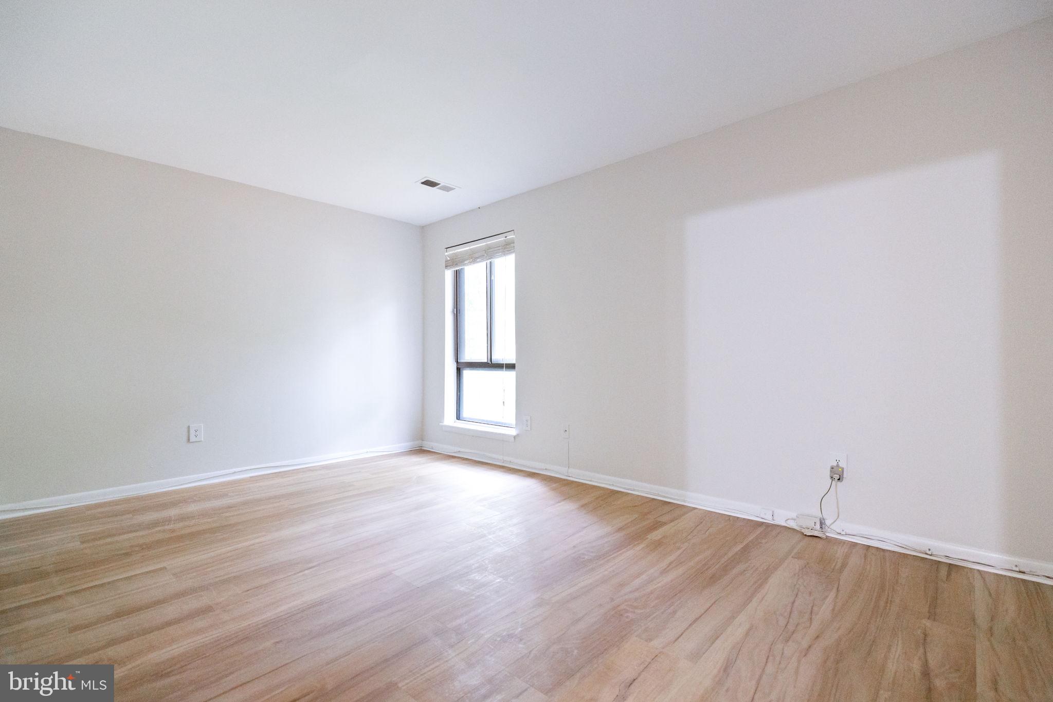 CHESTNUT GROVE - Residential Lease