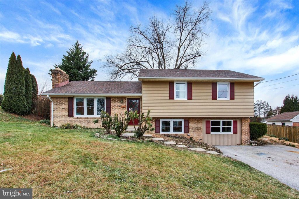 Photo of 108 Hirtland Avenue, HANOVER, PA 17331 (MLS # PAYK2094660)