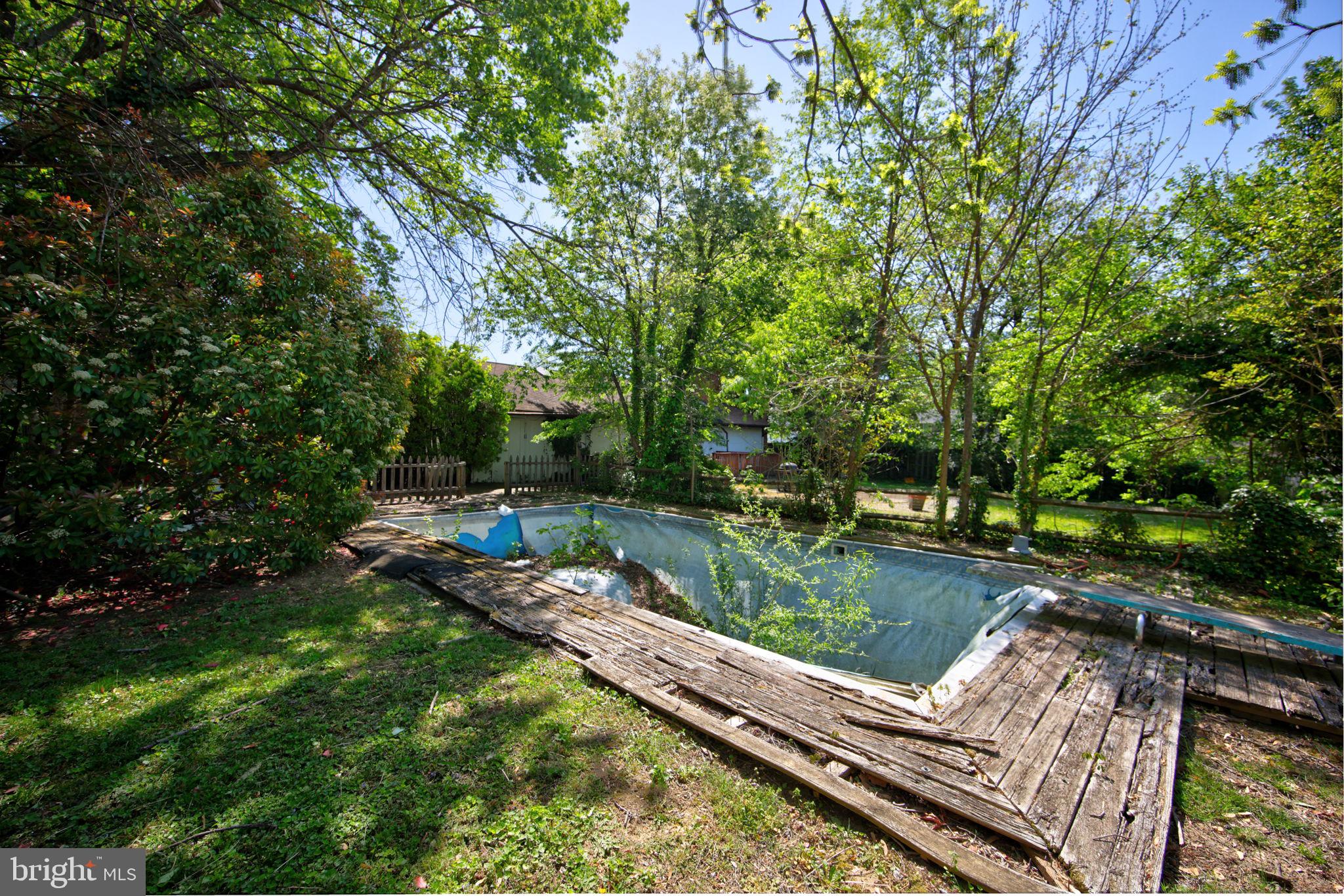 POINTER RIDGE AT COLLINGTON - Residential