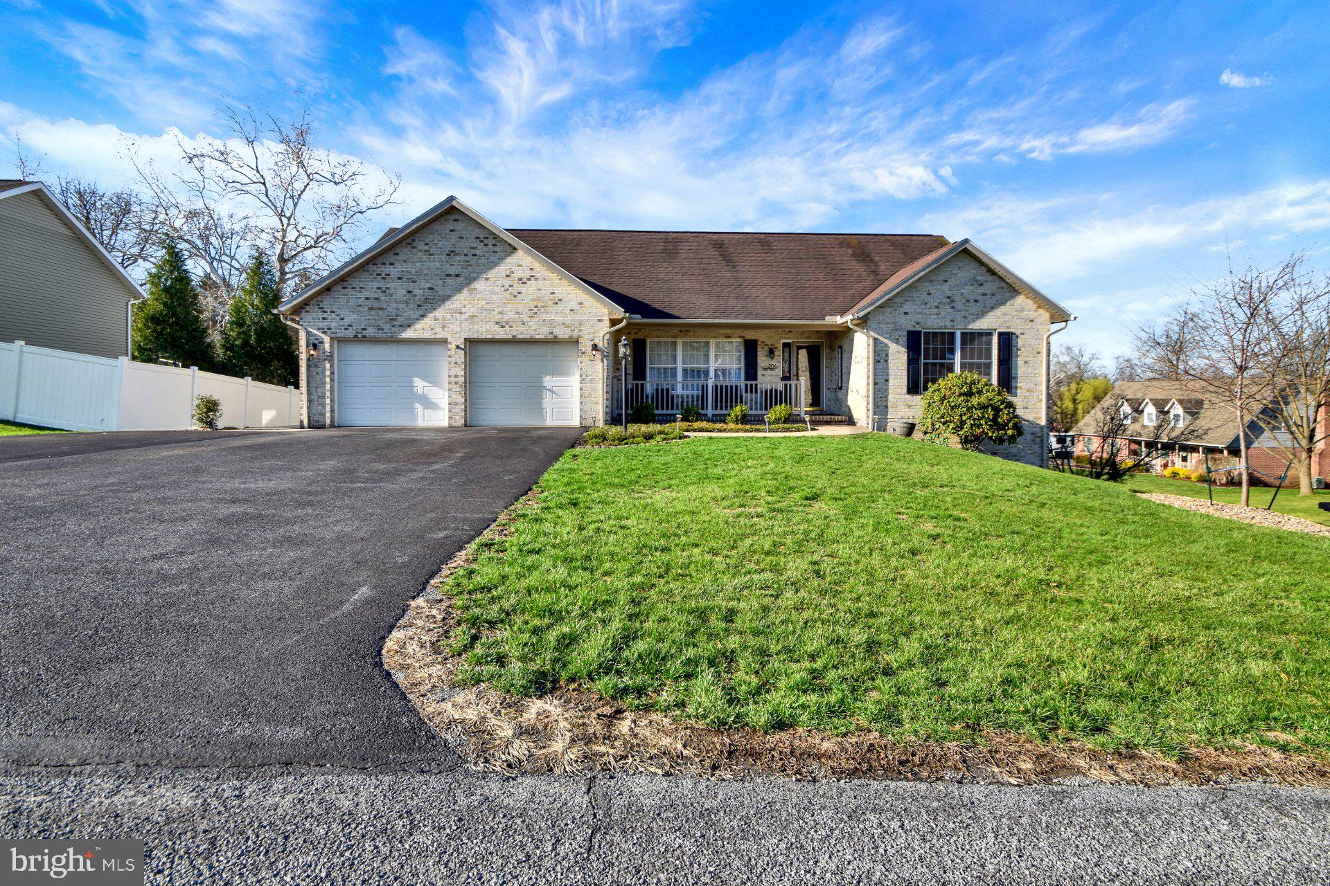 LAURICH GEMS NORTH - Residential