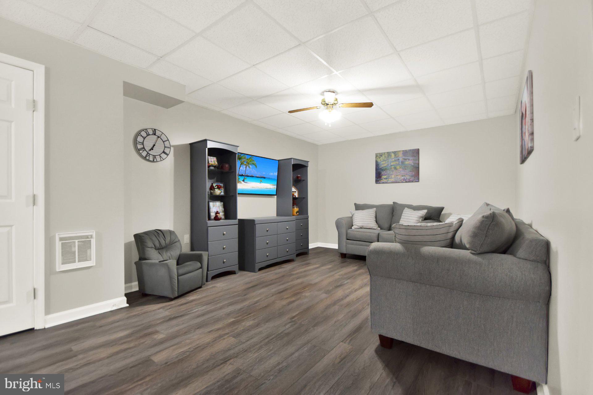 LAURICH GEMS NORTH - Residential