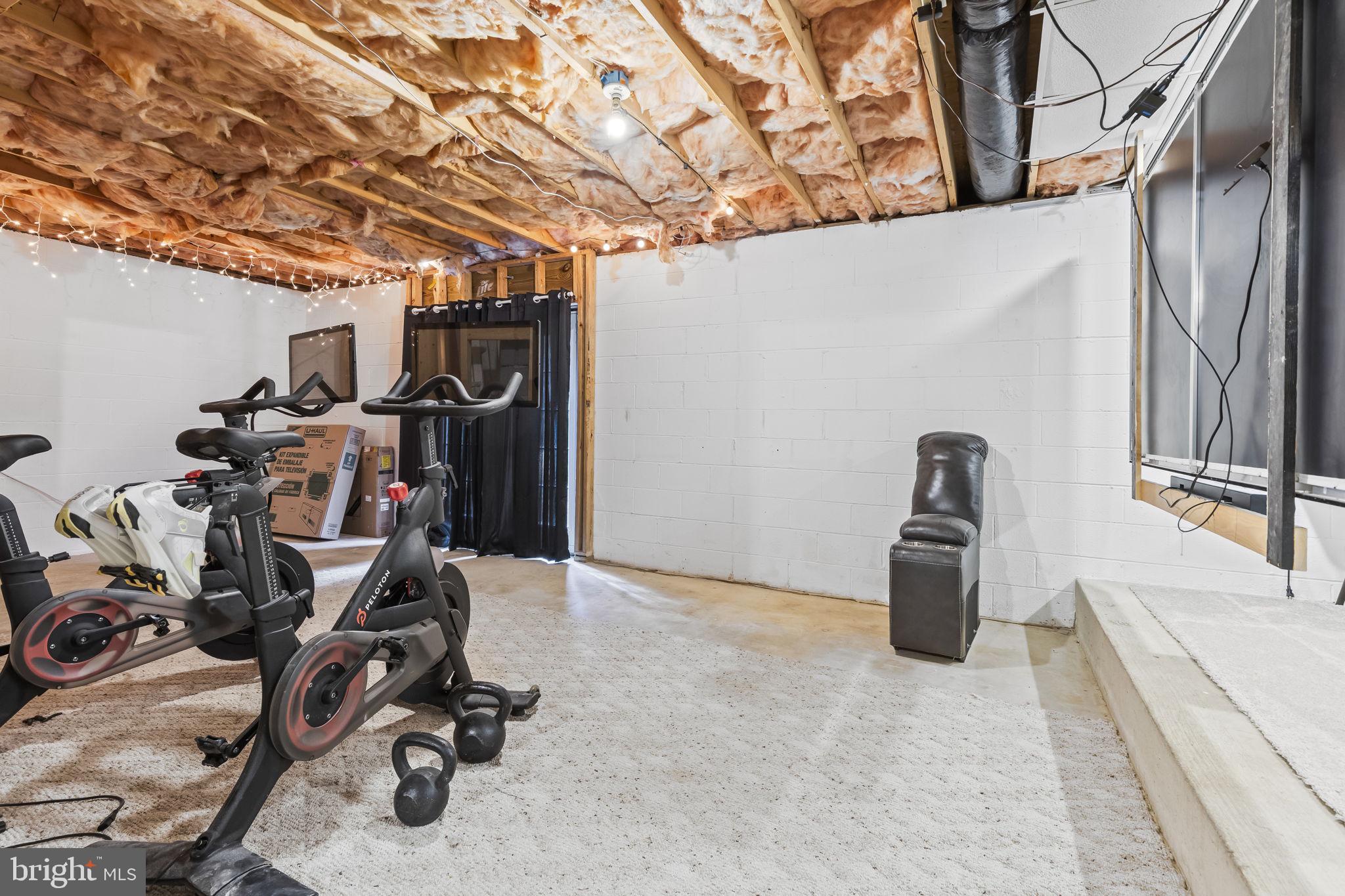 PERSIMMON HILLS - Residential