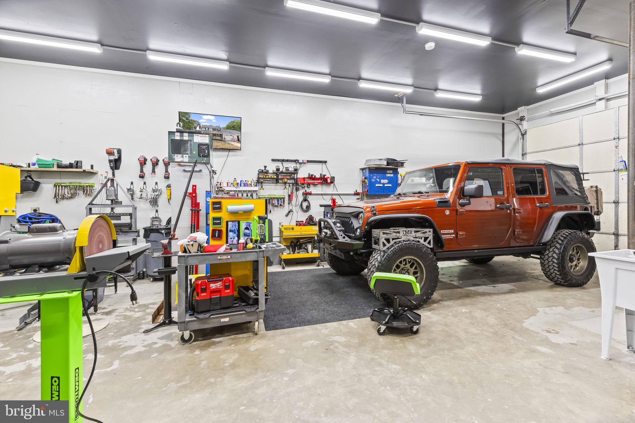 PERSIMMON HILLS - Residential