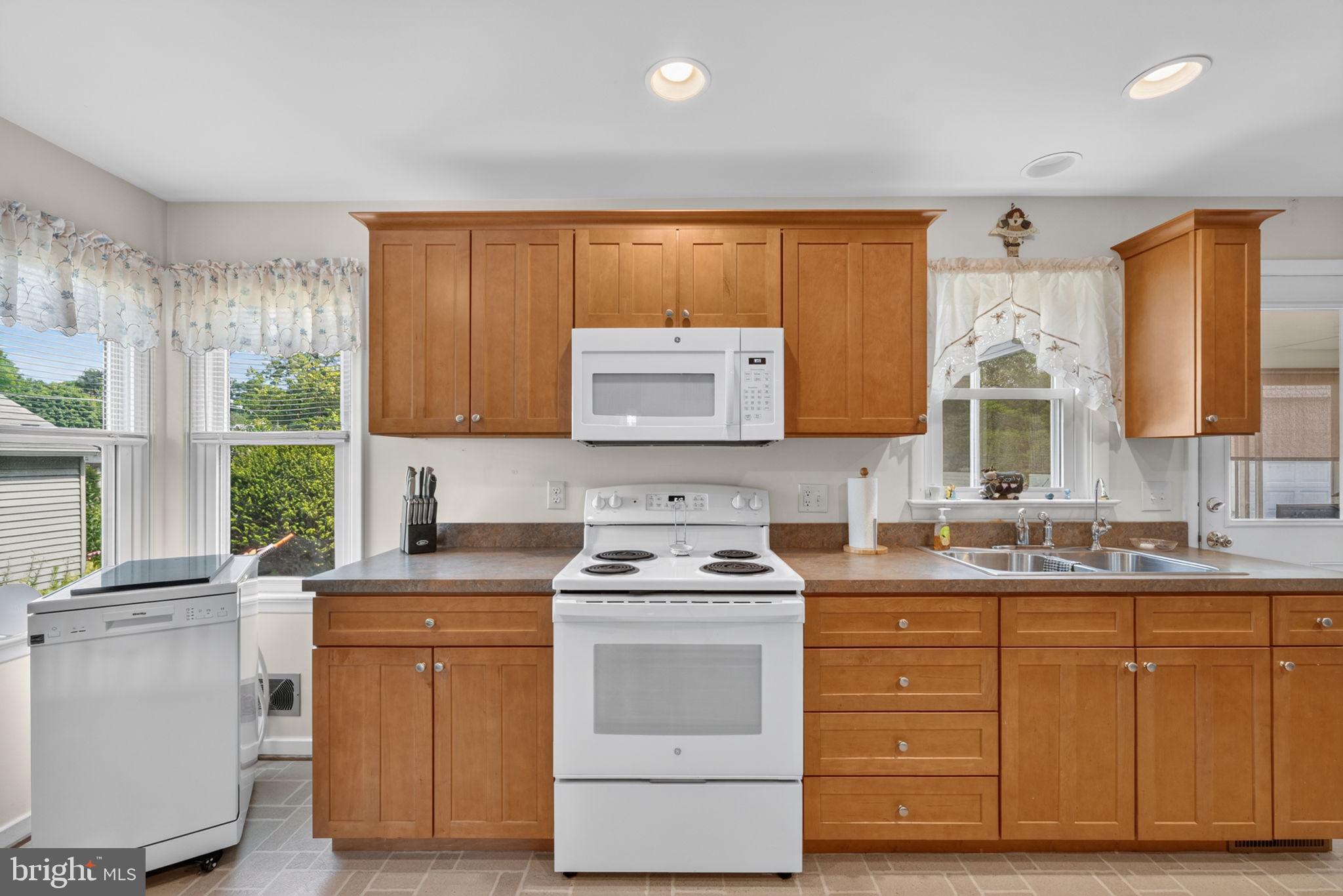 4 BAUER AVENUE