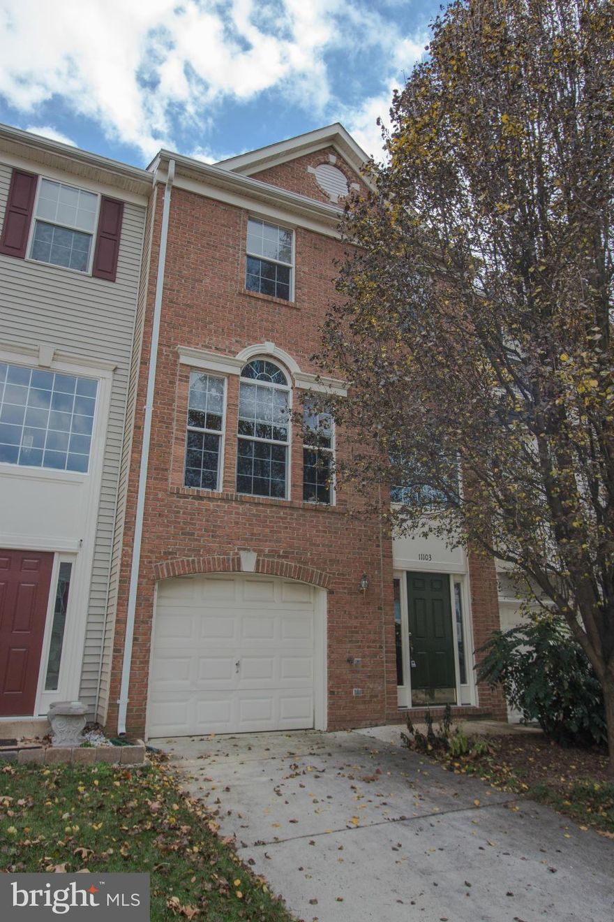 SPACIOUS BRICK FRONT ONE CAR GARAGE TOWNHOME*NEW CARPET & PAINT*NEW MICROWAVE*TWO STORY ENTRANCE WITH CERAMIC FLOOR*KITCHEN WITH ISLAND & GAS RANGE*FAMILY ROOM OFF KITCHEN OPENS TO DECK*LARGE MASTER SUITE WITH VAULTED CEILING*MASTER BATH WITH SEPARATE TUB & SHOWER*LOWER LEVEL RECREATION ROOM WITH FULL BATH*WALK OUT TO PATIO*ADDITIONAL ASSIGNED PARKING SPACE*CLOSE TO SHOPPING, 234 BYPASS & I-66*