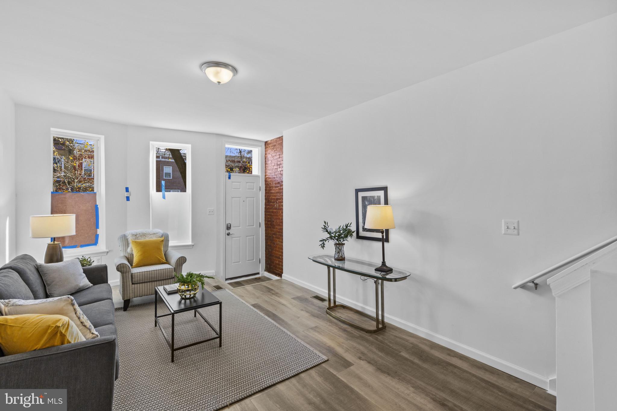 1552 N FULTON AVENUE