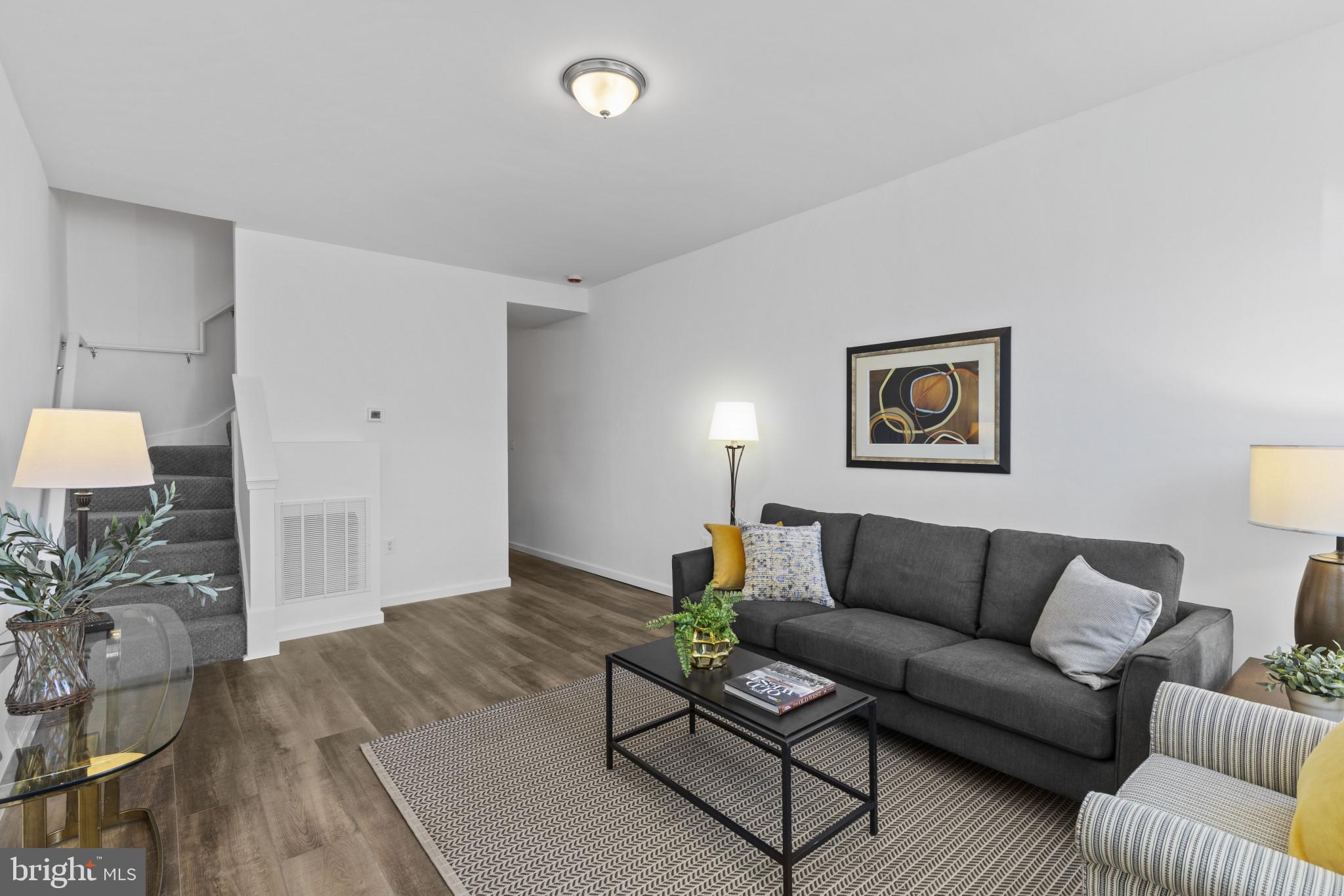 1552 N FULTON AVENUE