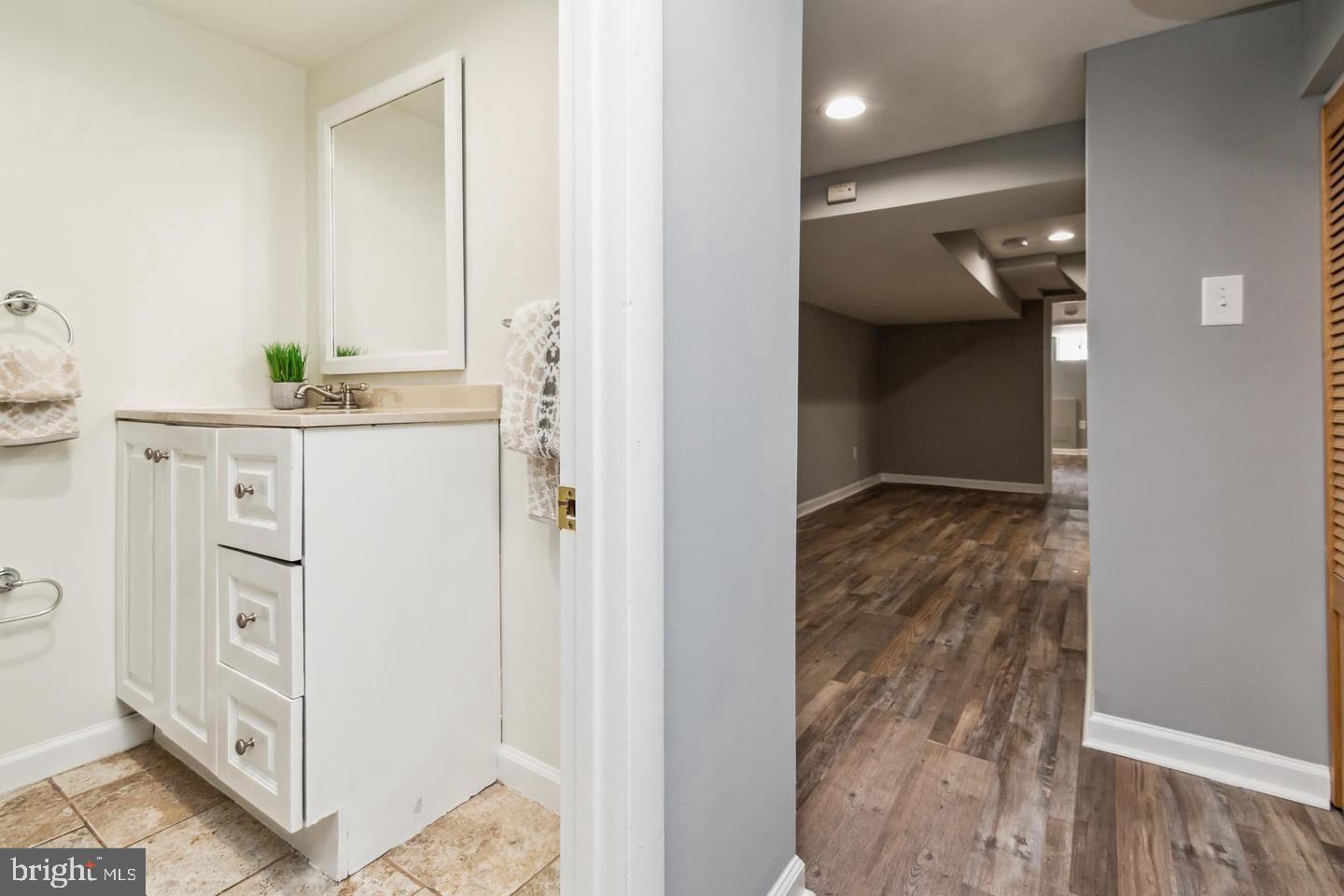 HIGHLANDTOWN - Residential Lease