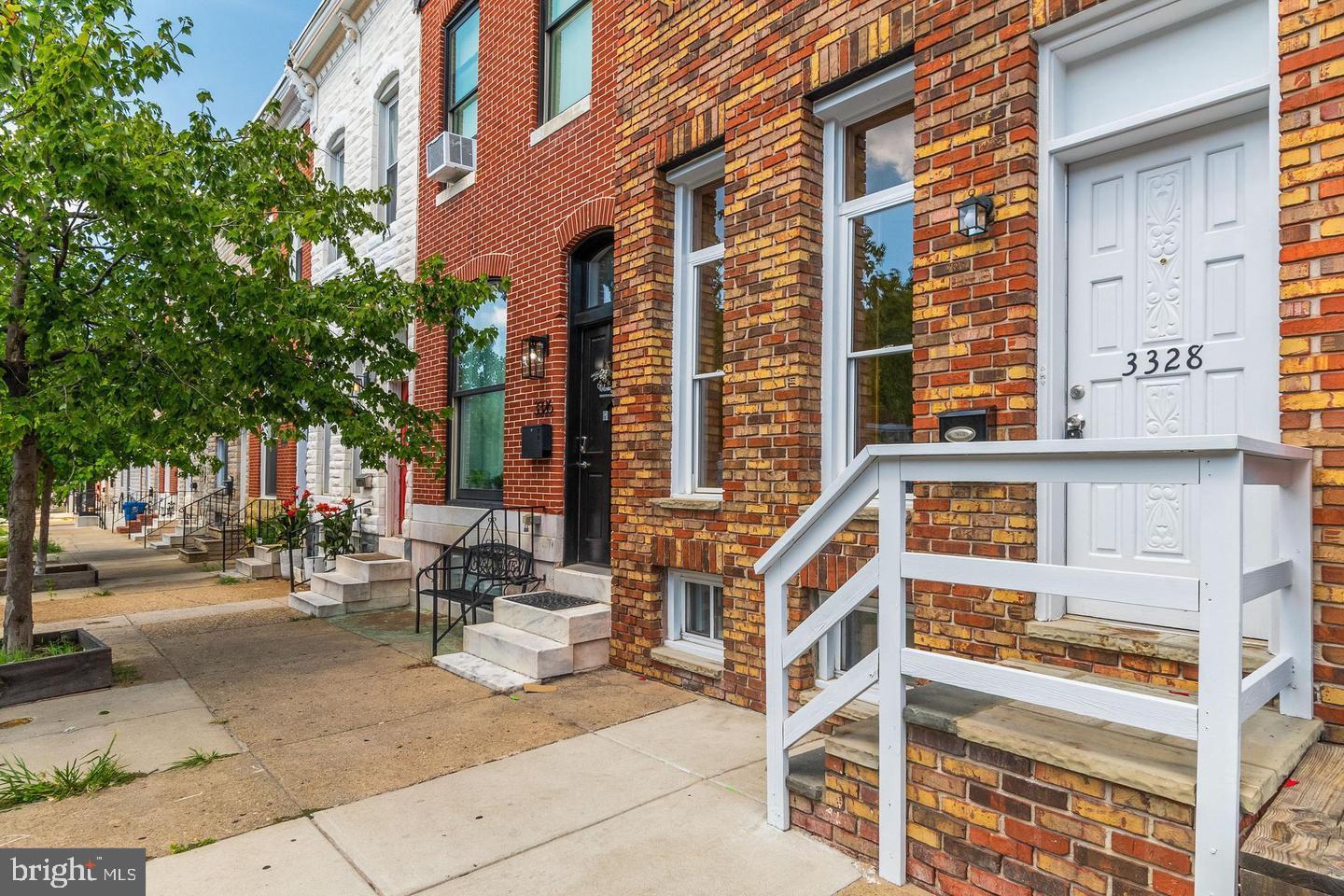 HIGHLANDTOWN - Residential Lease