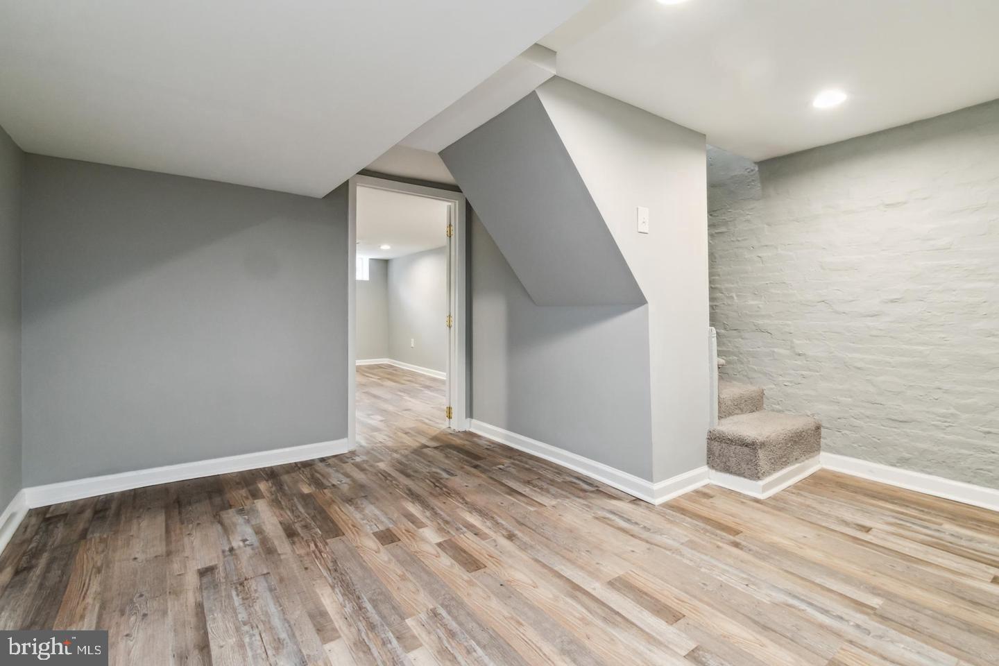 HIGHLANDTOWN - Residential Lease