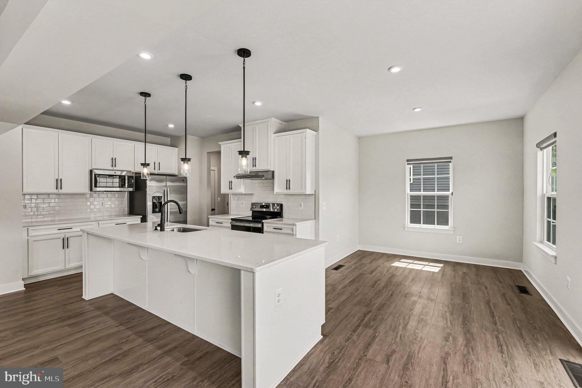 352 GREENSTEAD DRIVE