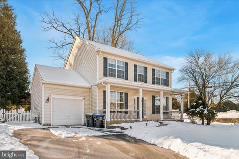 Photo of 101 Newport Circle, ATGLEN, PA 19310 (MLS # PACT2116428)