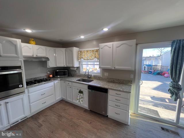 BOWLEYS QUARTERS - Residential