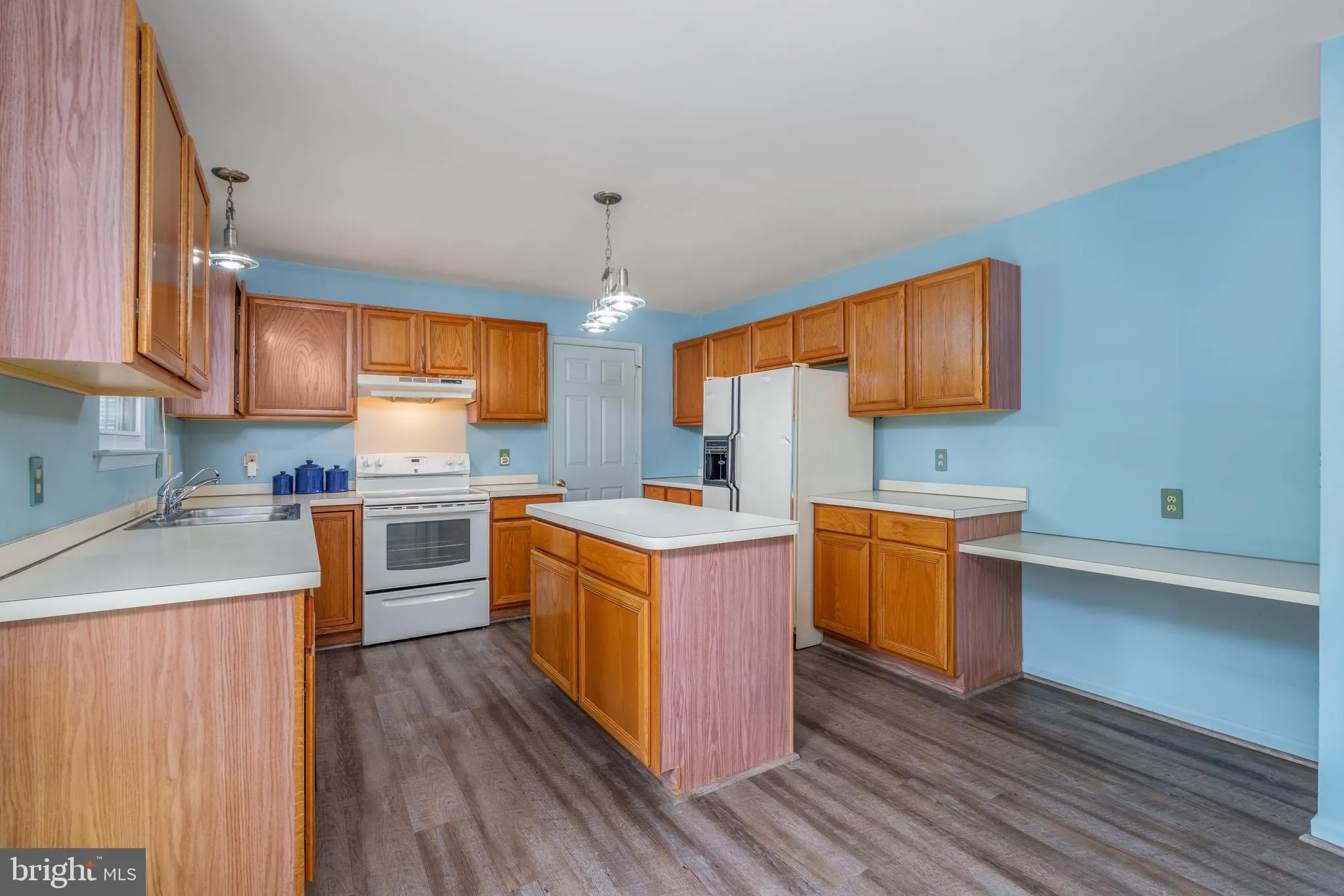 Bear, Delaware 19701, United States, 5 Bedrooms Bedrooms, ,3 BathroomsBathrooms,Residential,Active,160954