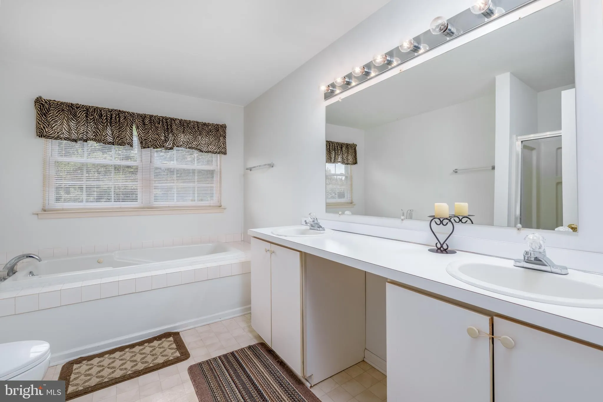 Bear, Delaware 19701, United States, 5 Bedrooms Bedrooms, ,3 BathroomsBathrooms,Residential,Active,160954