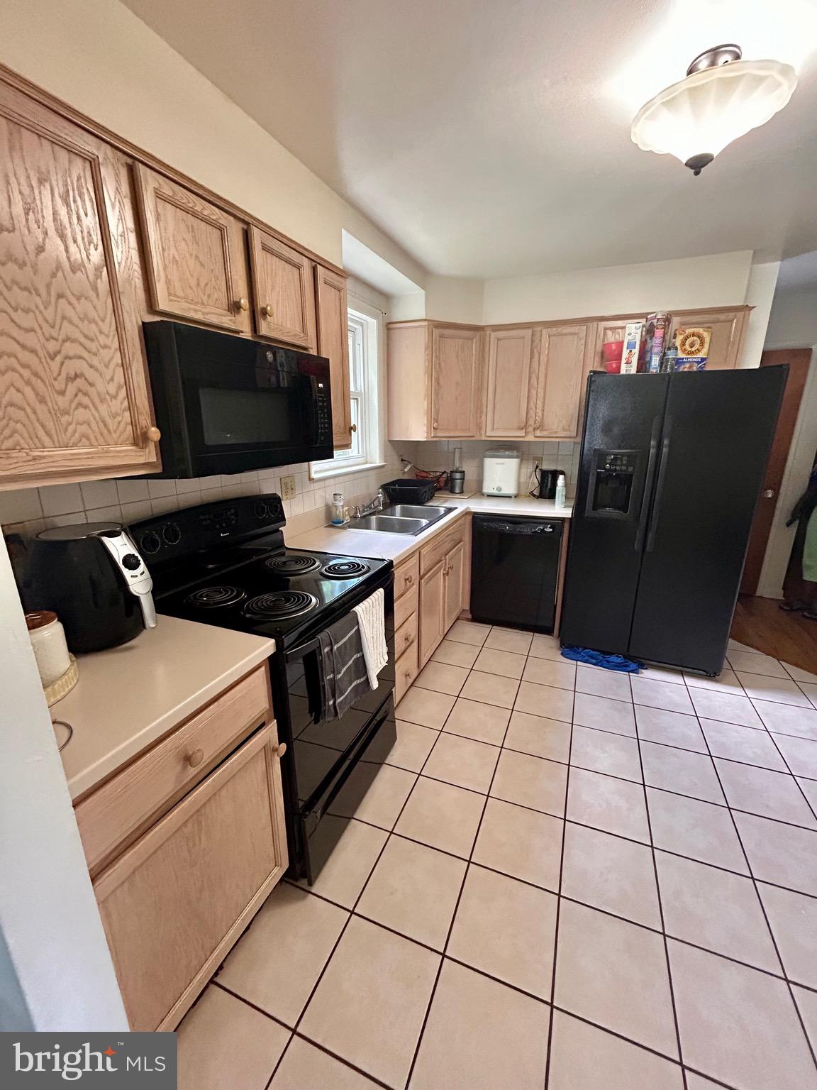 TEMPLE HILLS - Residential Lease