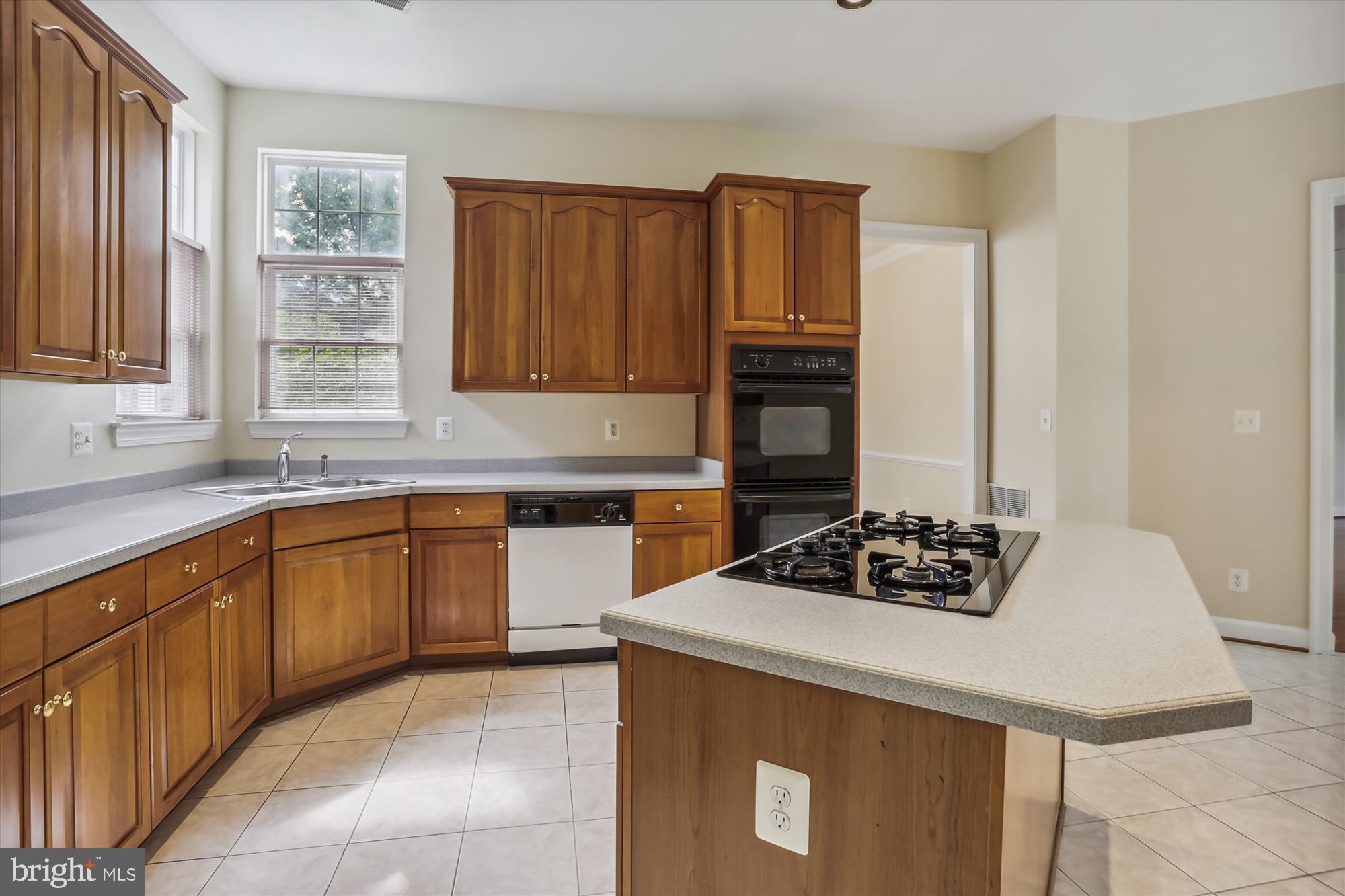 KING FARM WATKINS POND - Residential