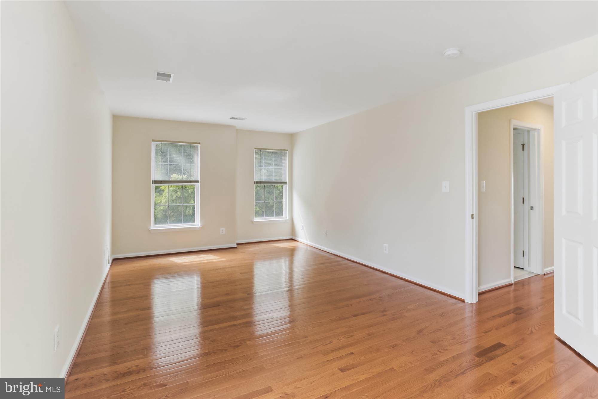 KING FARM WATKINS POND - Residential