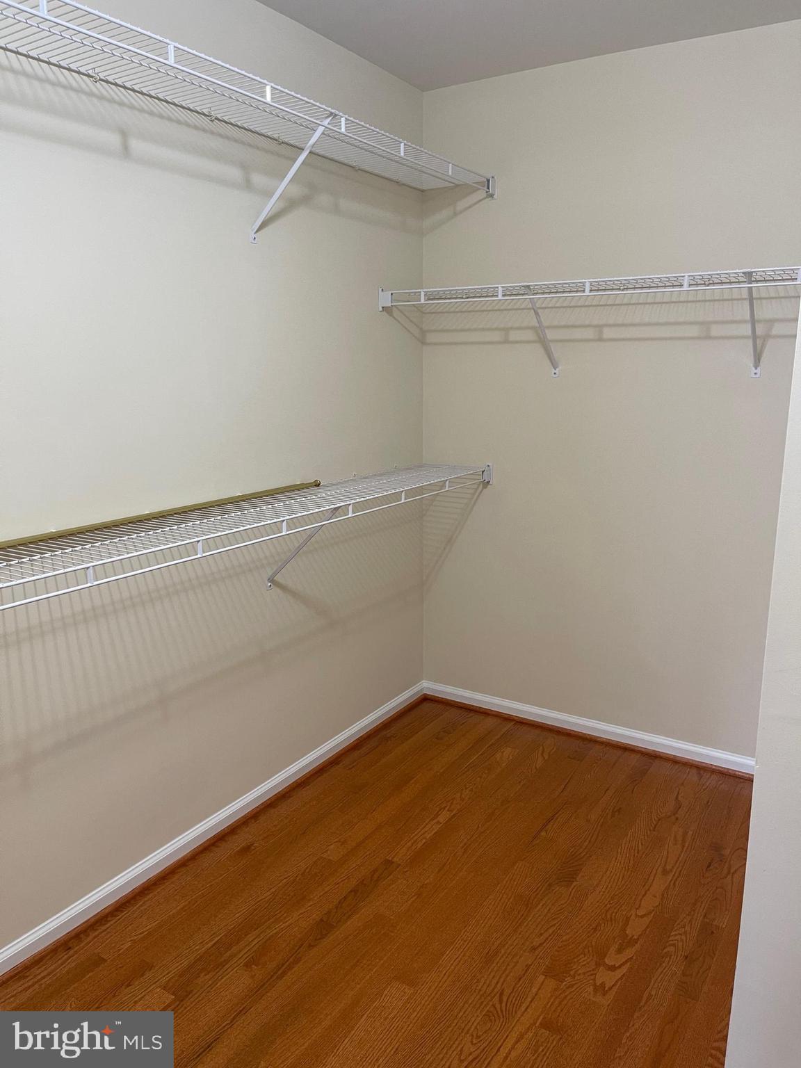 KING FARM WATKINS POND - Residential