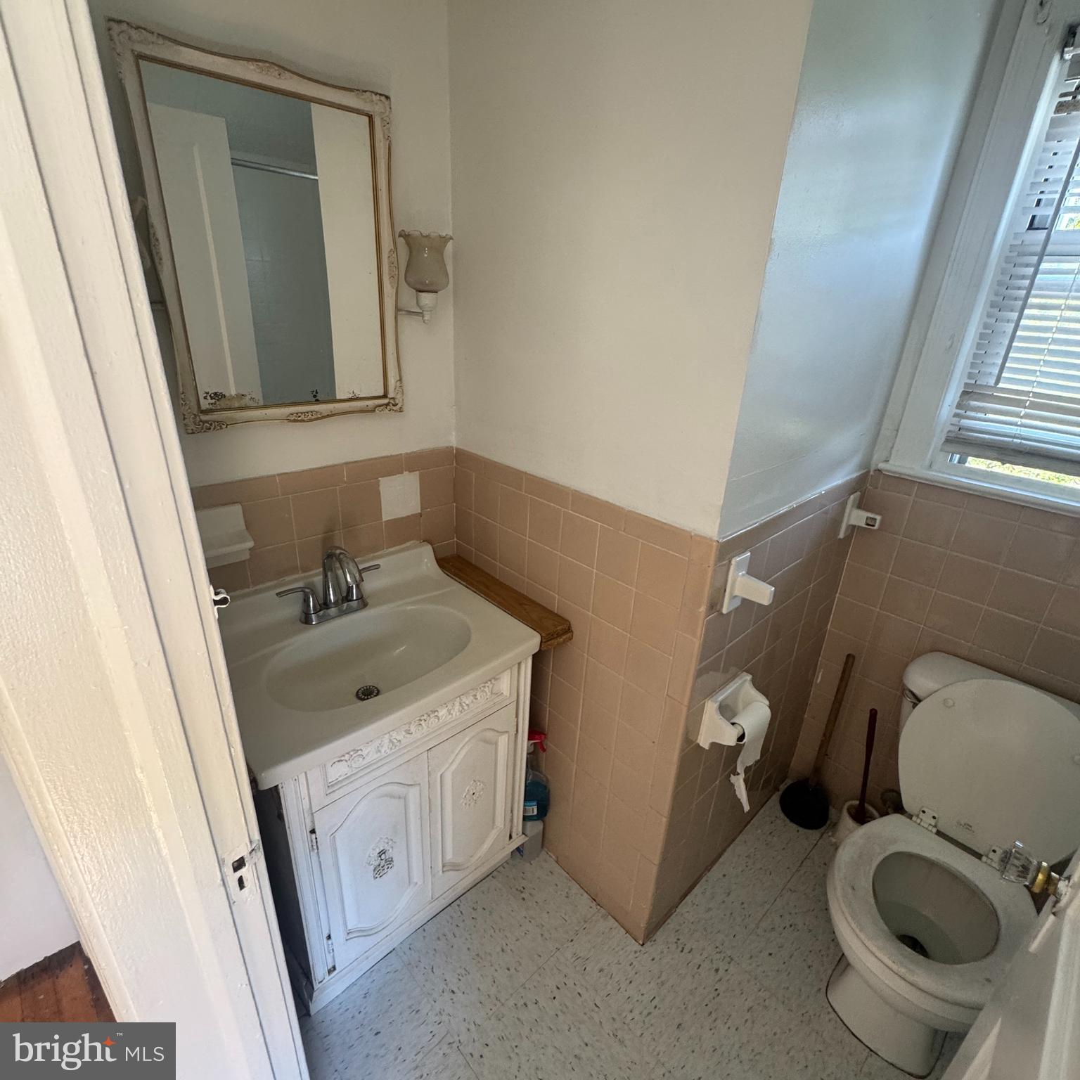 LANDOVER HILLS - Residential