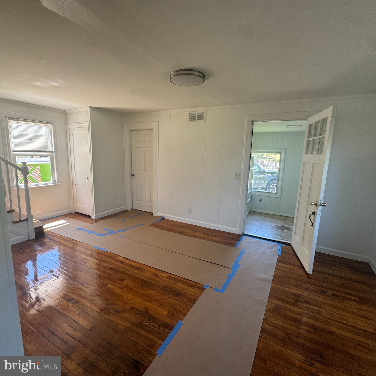 LANDOVER HILLS - Residential