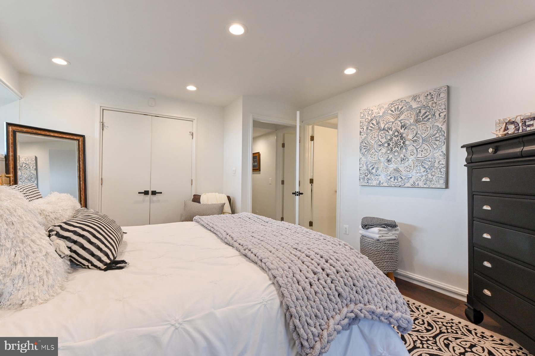 FISHING CREEK FARM - Residential