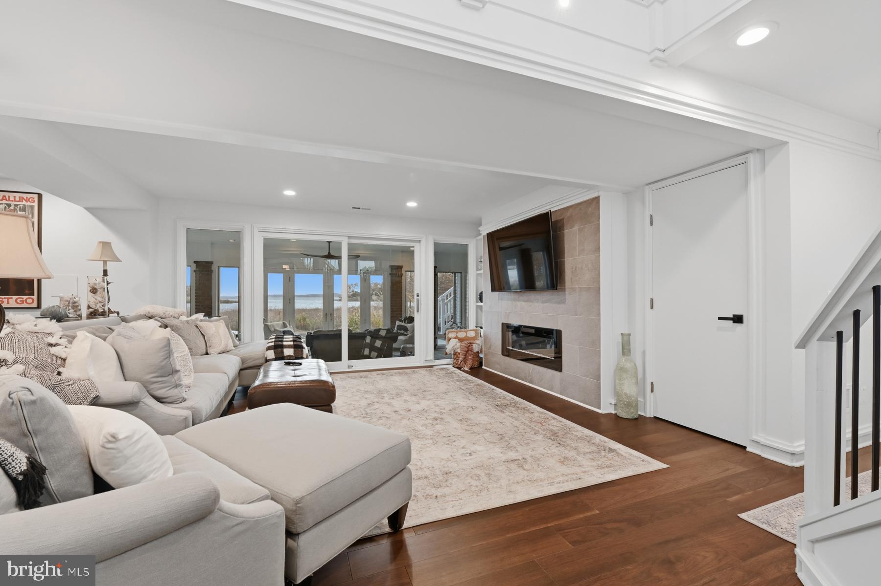 FISHING CREEK FARM - Residential