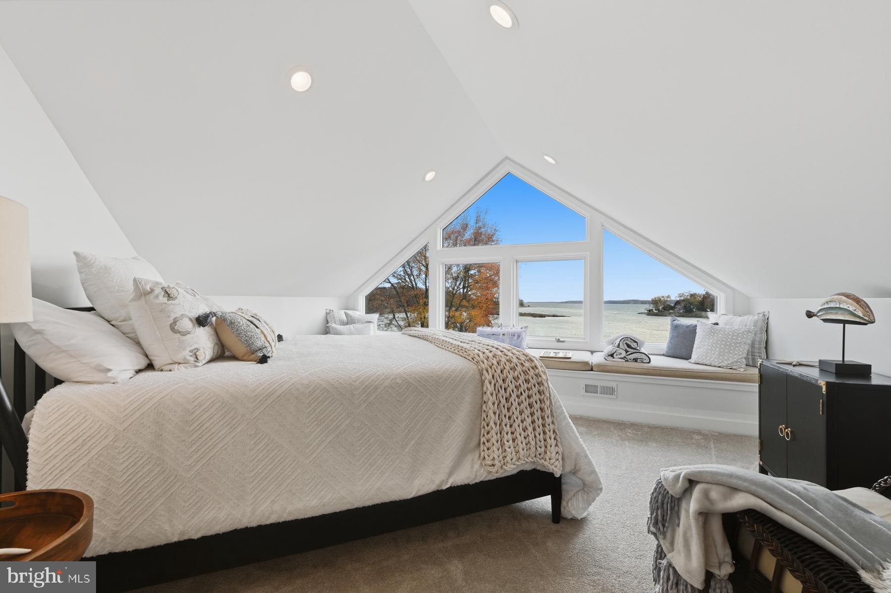 FISHING CREEK FARM - Residential