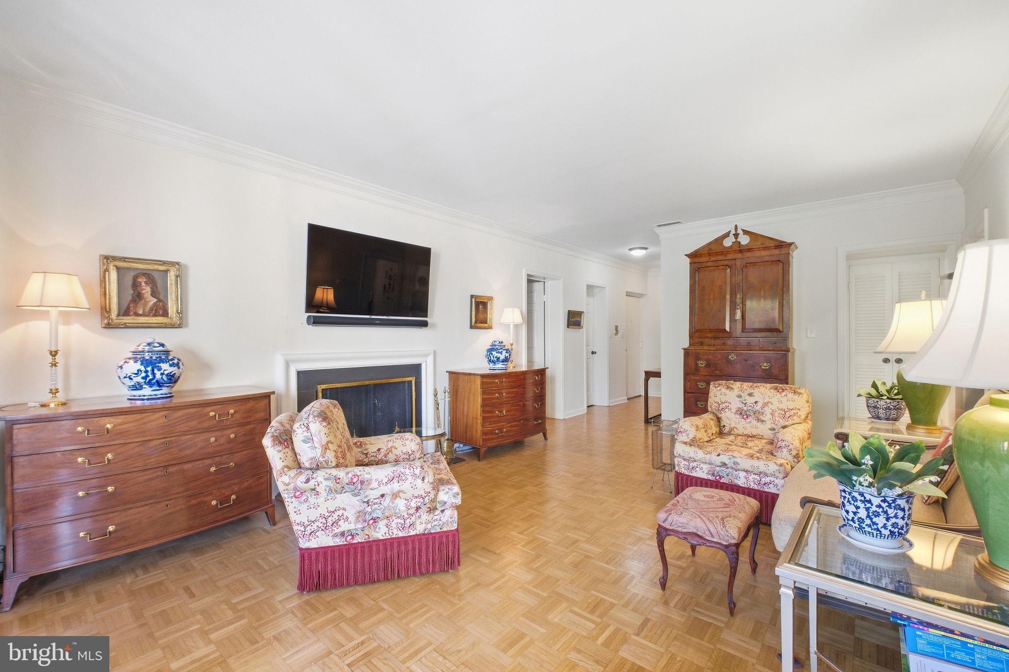 601 WILKES STREET 202
