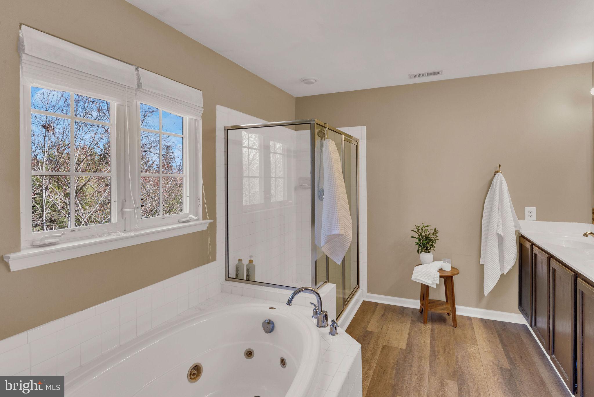 DEVON COURT - Residential