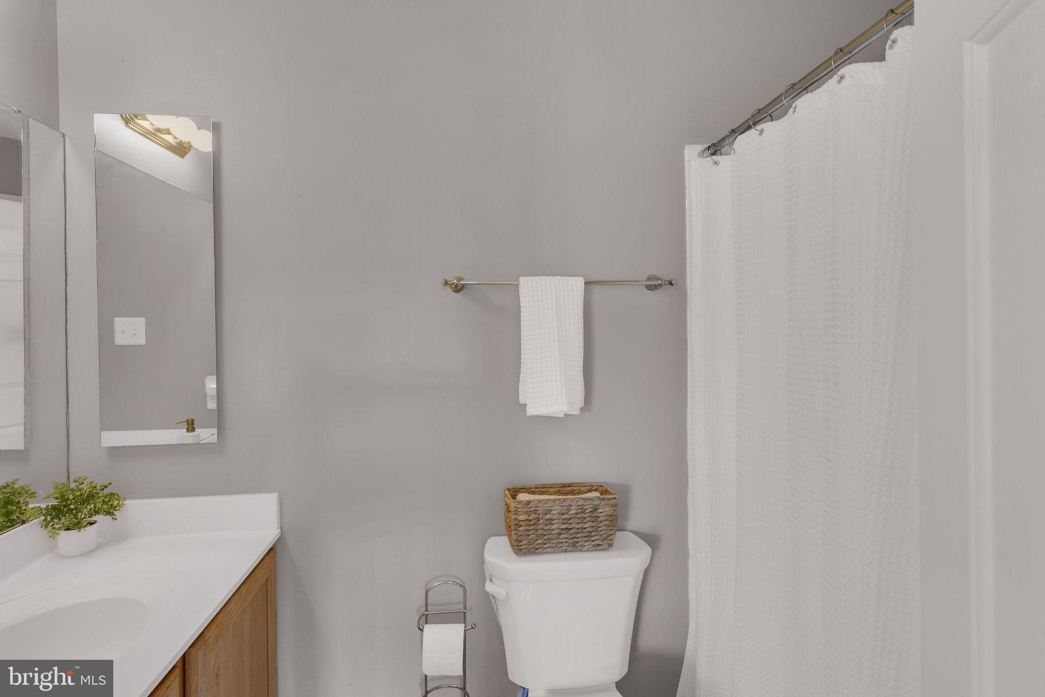 DEVON COURT - Residential