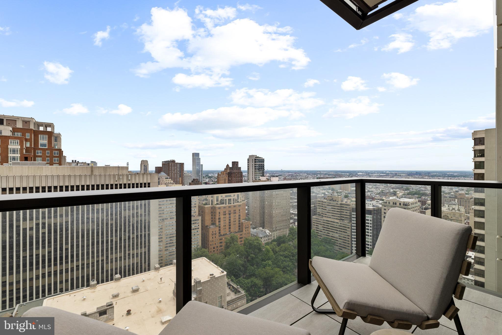 RITTENHOUSE SQUARE - Residential